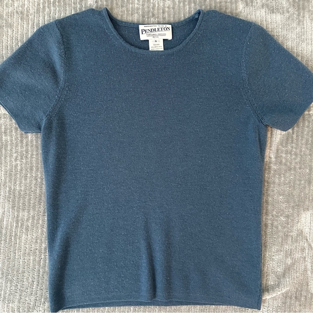Women’s Pendleton Solid Wool Petite Top in size S